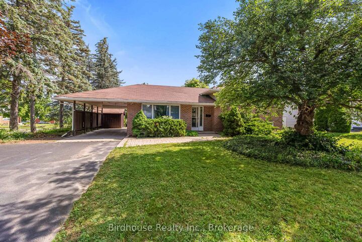 Property Photo:  168 Adelaide Street N  ON K9V 4M6 