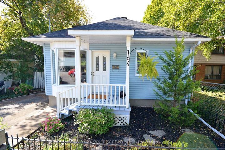 Property Photo:  164 Acadie Court  ON K1L 5L1 