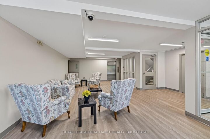 Property Photo: 316 Kingsdale Avenue 411 ON K7M 8S2