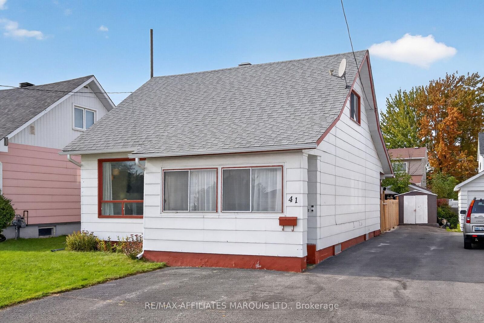 Property Photo:  41 Eleventh Street E  ON K6H 2Y3 
