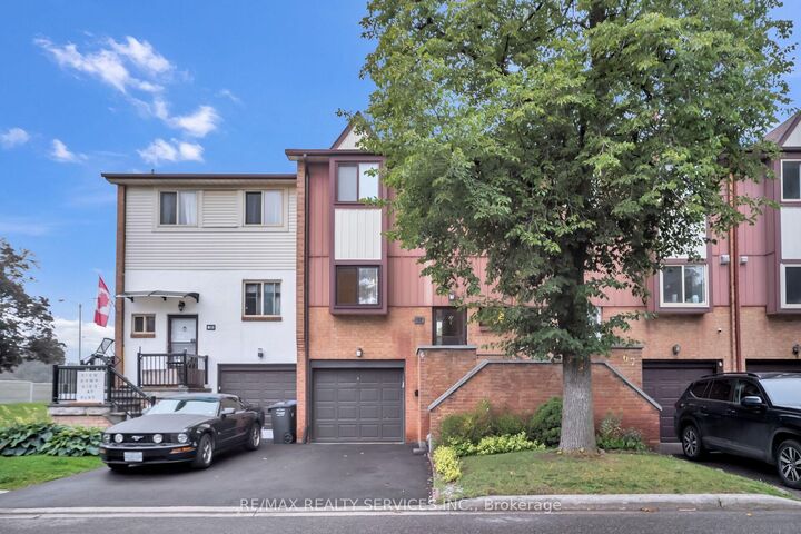 Property Photo:  68 Baronwood Court 68  ON L6V 3H7 