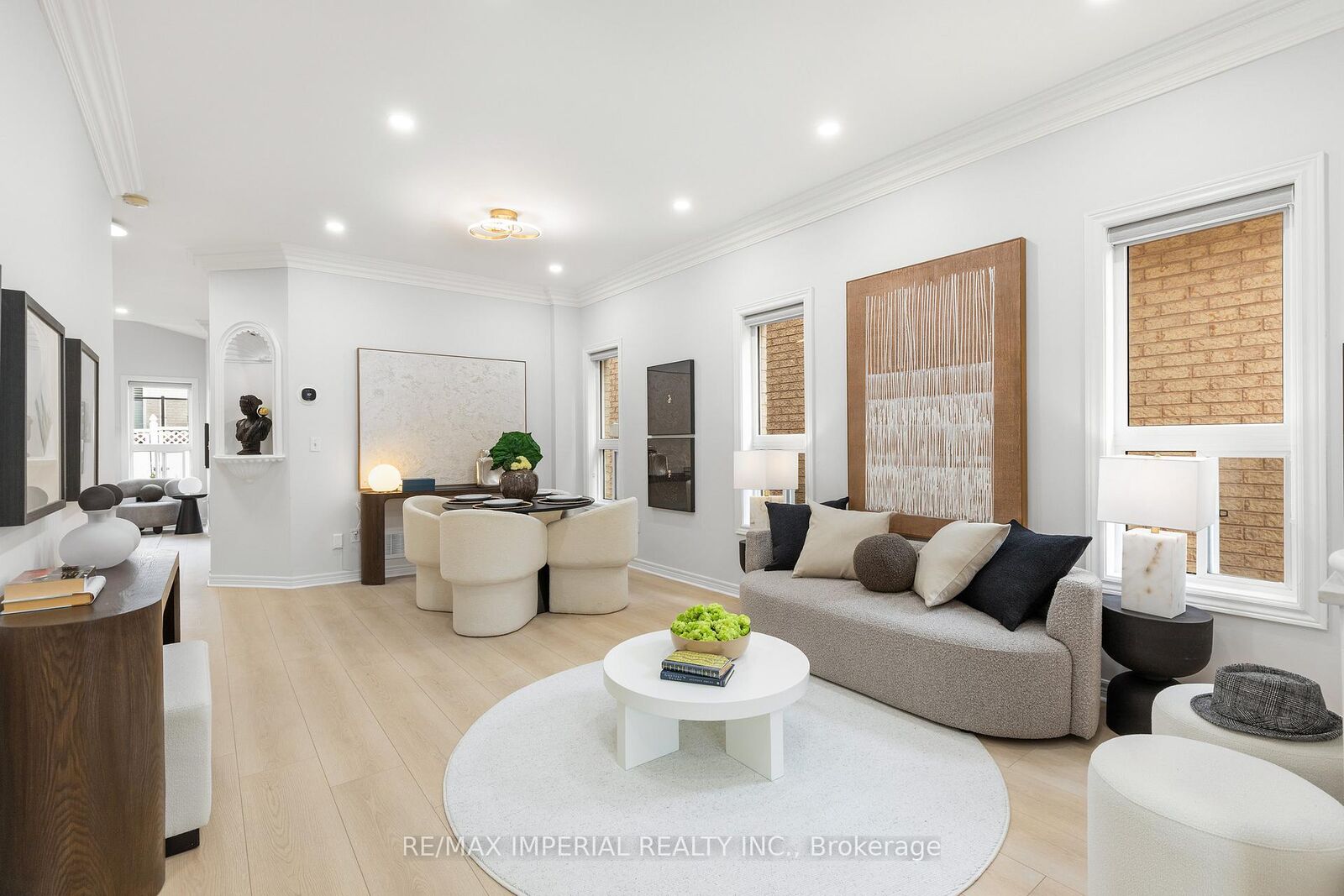 Property Photo:  44 Hawkview Boulevard  ON L4H 2E2 