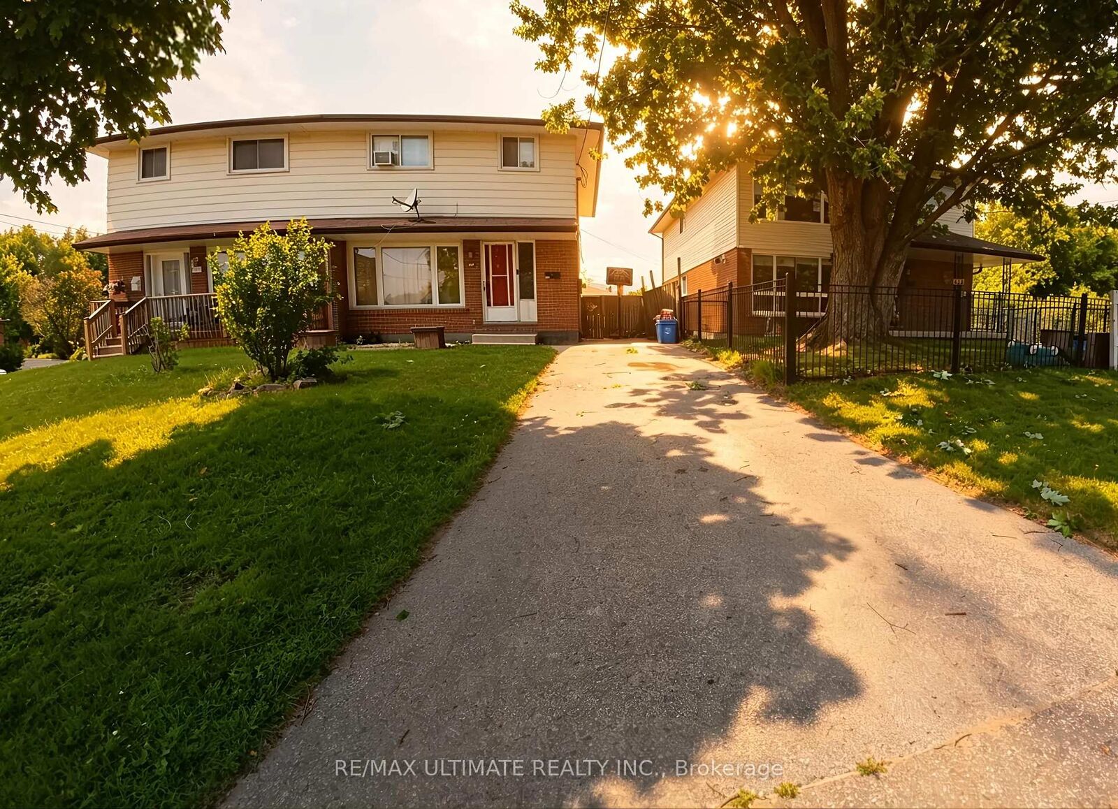 Property Photo:  610 Cartier Avenue Lower Level  ON L1J 2C8 