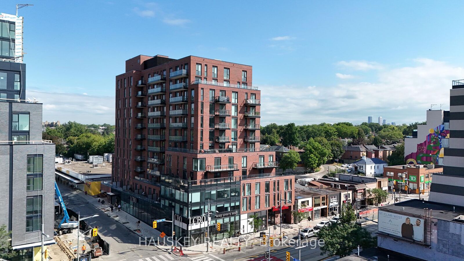 Property Photo:  185 Alberta Avenue 901  ON M6C 0A5 