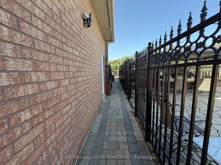 Property Photo:  190 Falstaff Avenue Bsmt  ON M6L 3C3 