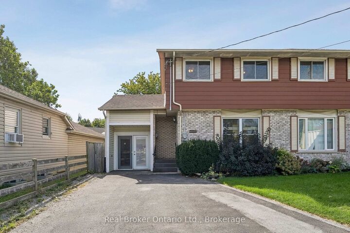 Property Photo:  310 Linwell Road 1/2  ON L2N 1T3 