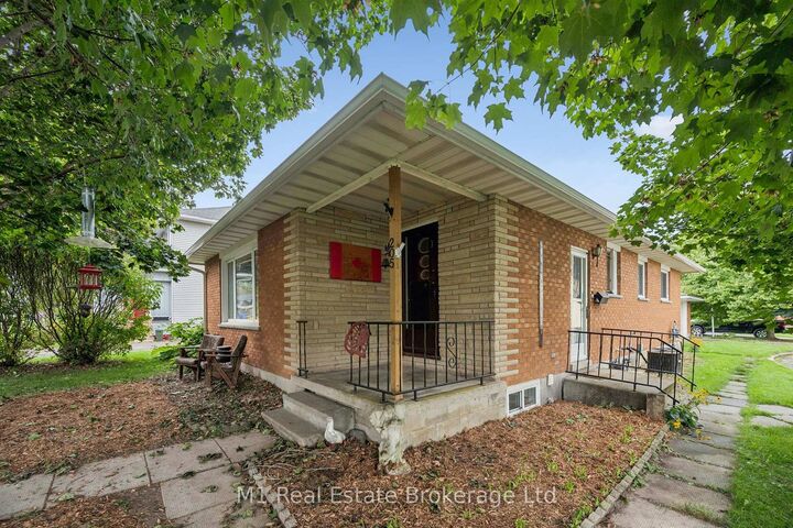 Property Photo: 205 Albert Street ON N0G 2P0