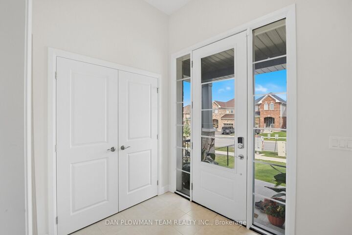 Property Photo:  713 Latimer Way  ON K9K 0H4 