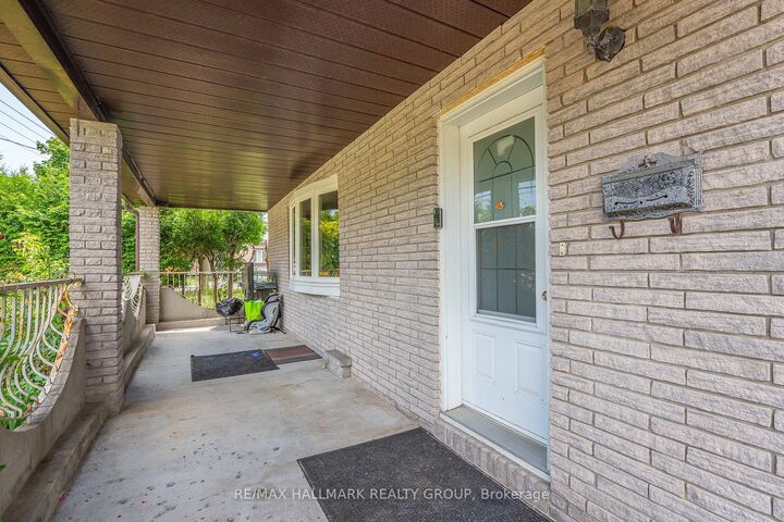 Property Photo:  876 Pinecrest Road  ON K2B 6B2 