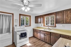 Property Photo:  2052 Main St  PA 15623 