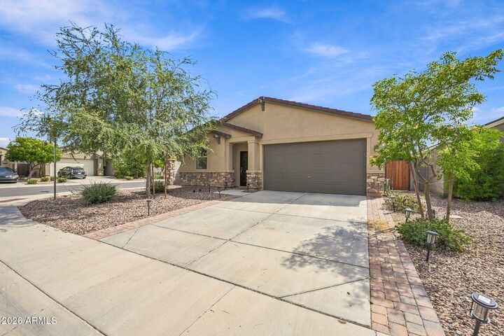 Property Photo:  283 W Nikita Drive  AZ 85140 