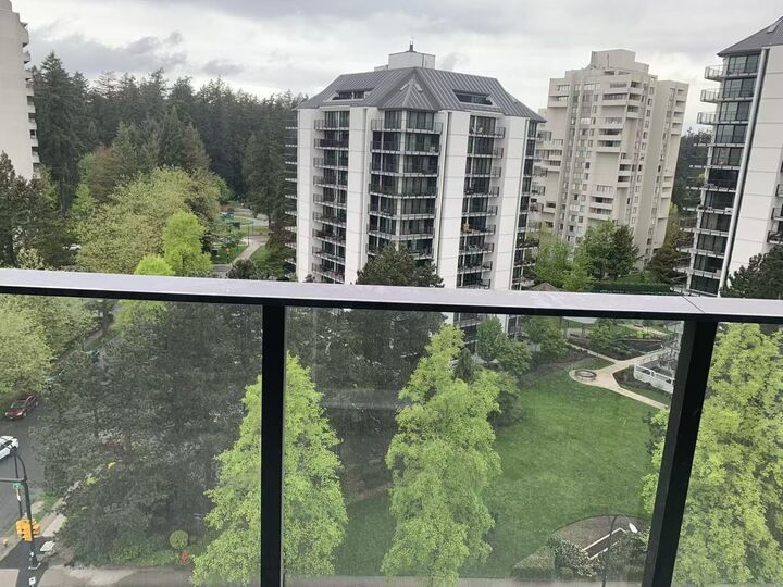 Photo de la propriété: 6468 Willingdon Avenue 1005 BC V5H 0L3