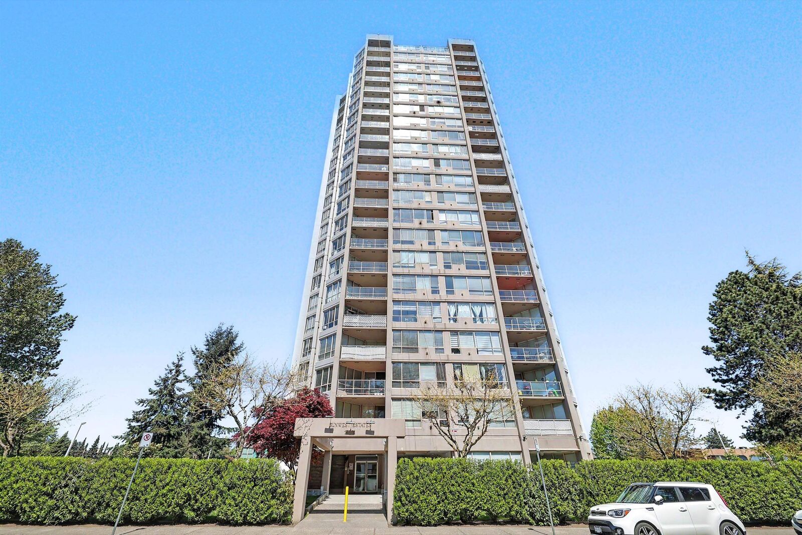 Property Photo:  14881 103A Avenue 1701  BC V3R 0M5 