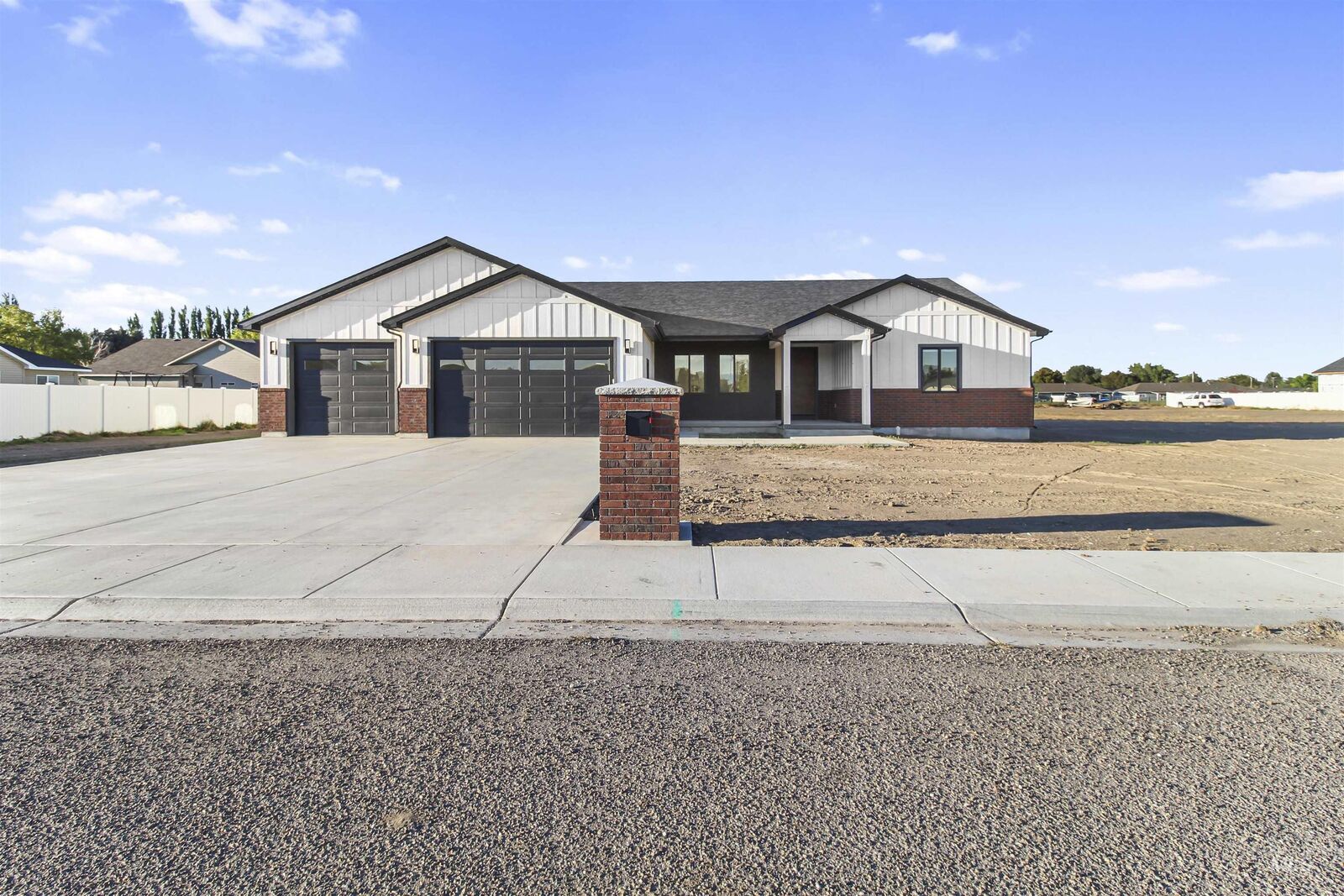 Property Photo:  116 E 13th St  ID 83350 