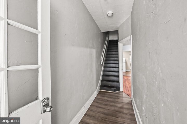 Property Photo: 311 W Jackson Street PA 17401