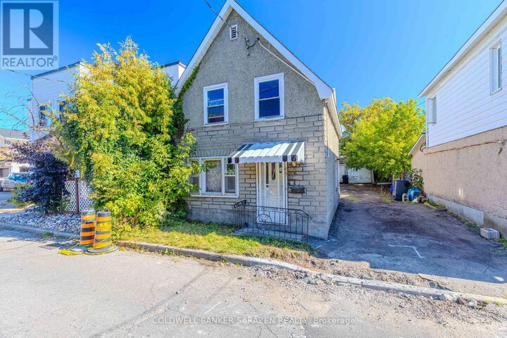 Property Photo:  215 Desrosiers Street  ON K1L 7T2 