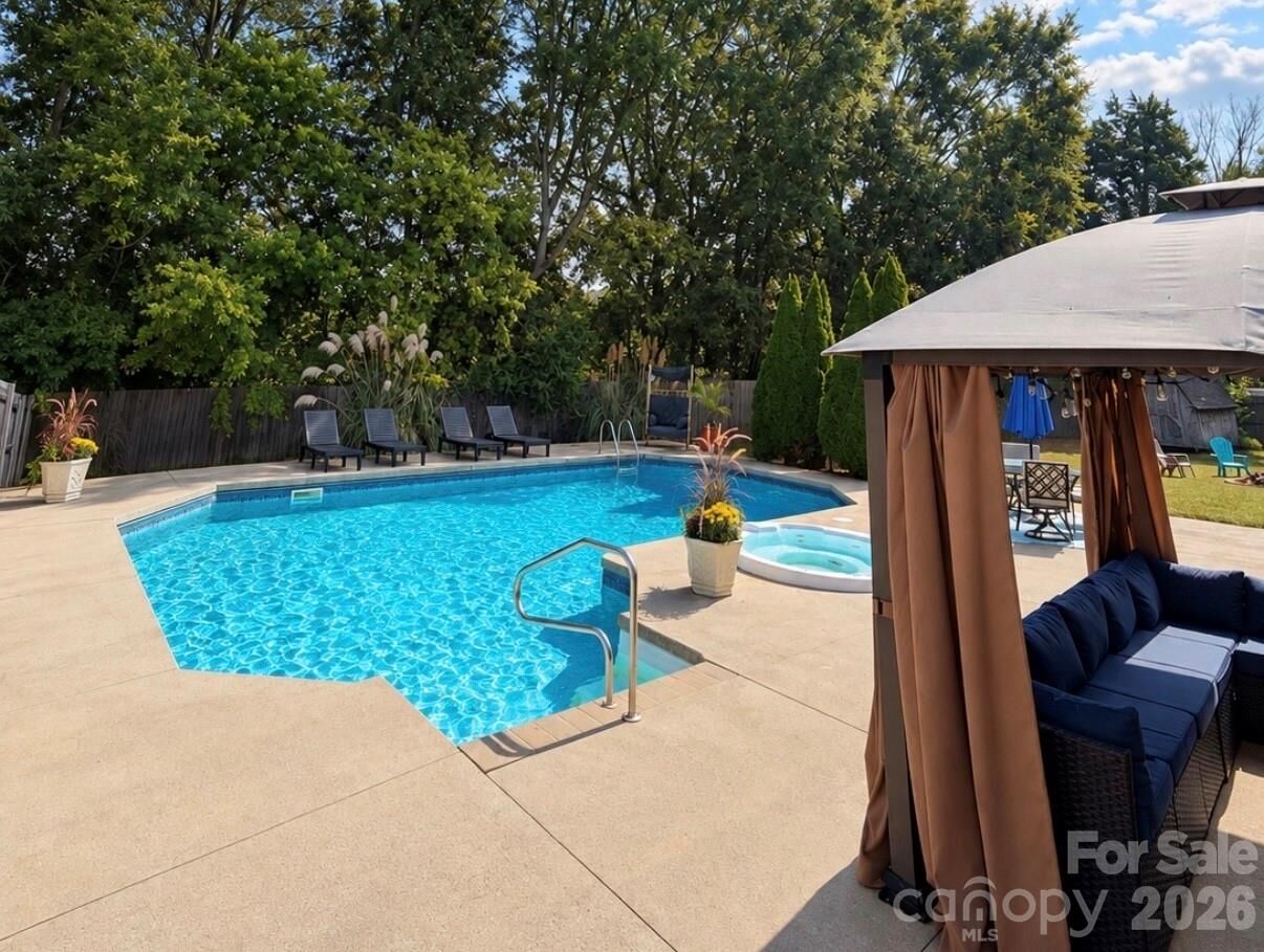 Property Photo:  4019 Shadow Pines Circle  NC 28079 