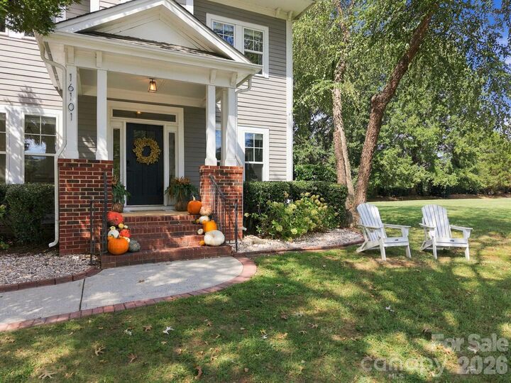 Property Photo:  16101 Kelly Park Circle  NC 28078 