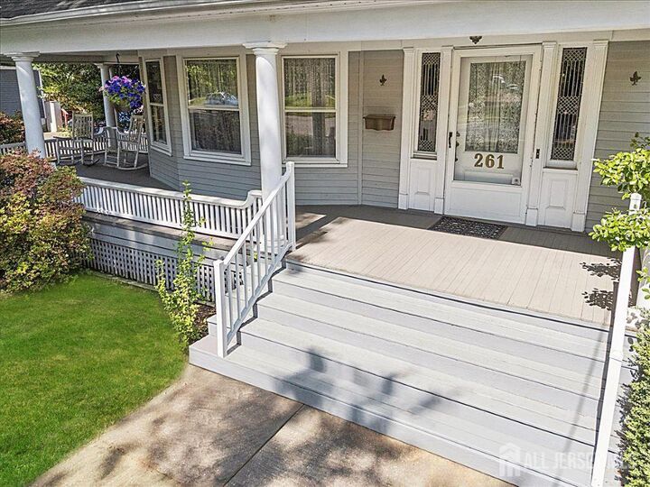 Property Photo:  261 Beechwood Avenue  NJ 08846 