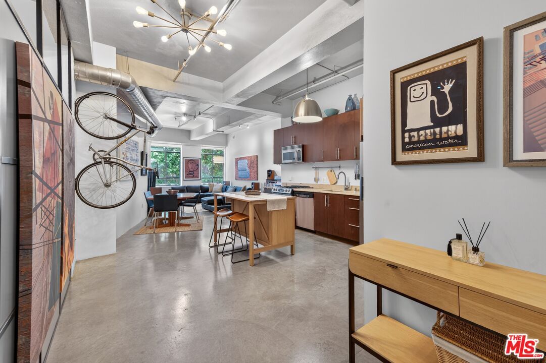 Property Photo:  849 S Broadway, Unit 203  CA 90014 