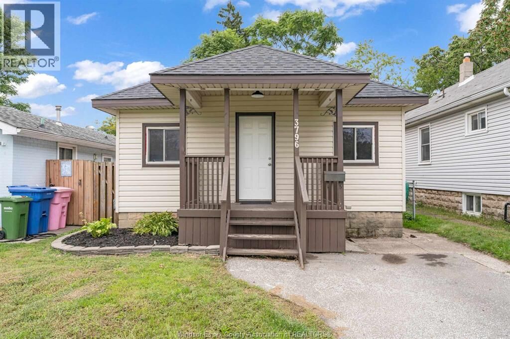 Property Photo:  3796 Glenfield Street  ON N9C 2B2 