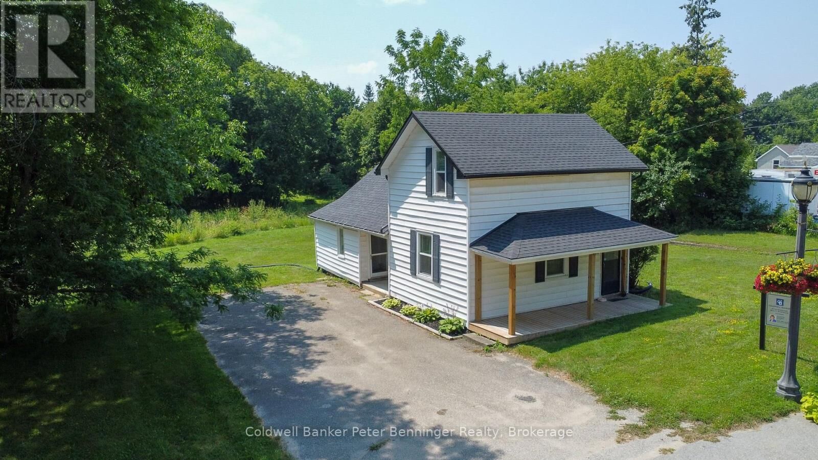 Property Photo: 84 Main Street ON N0G 2T0