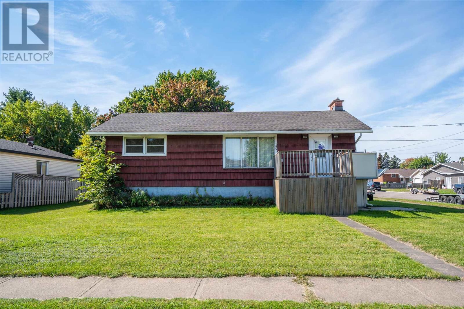 Property Photo:  155 Letcher St  ON P6C 4Y1 