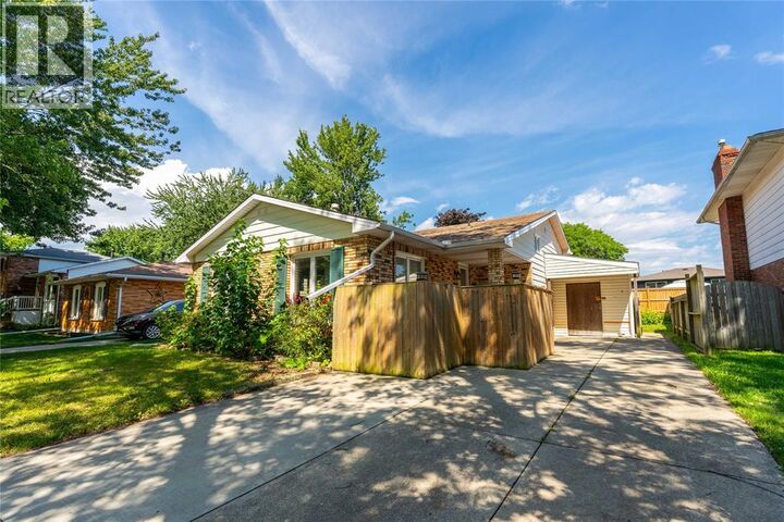 Photo de la propriété:  103 Hanna Crescent  ON N7S 4H4 