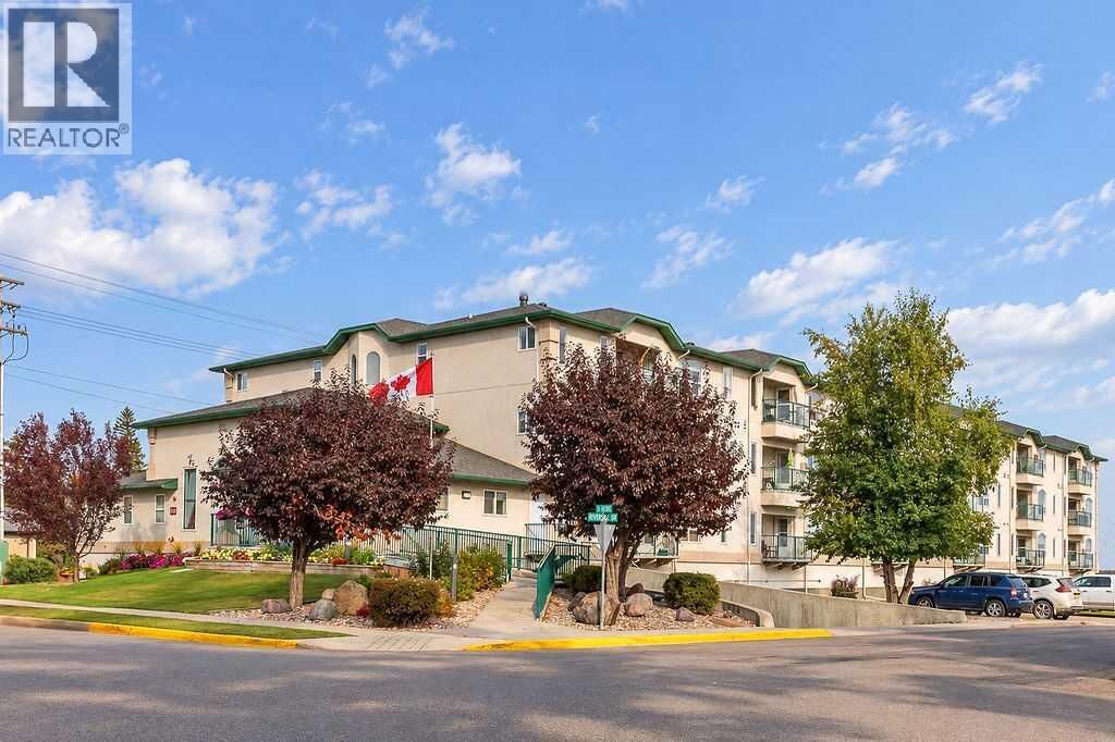 Property Photo:  5120 51 Avenue  AB T9X 1E4 