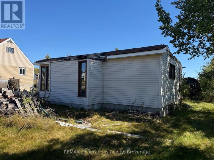 Photo de la propriété:  36 Hudson Drive North  ON P0T 2W0 