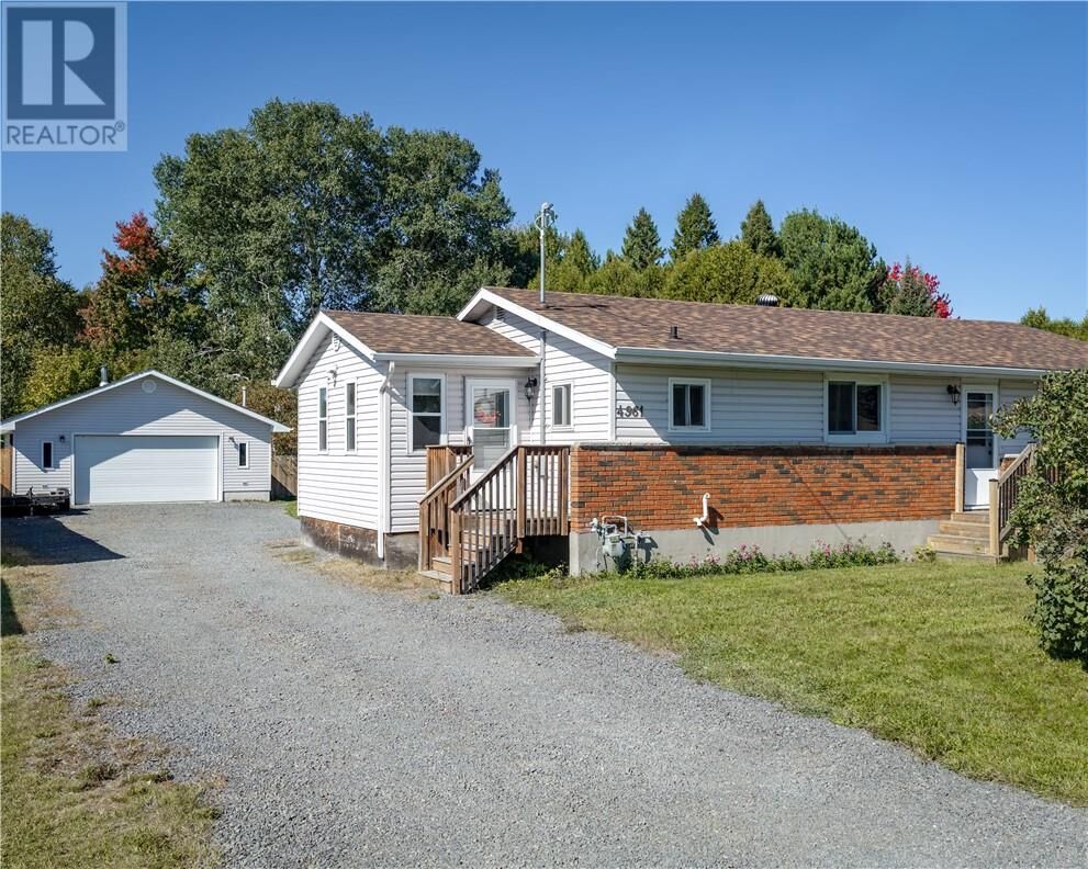 Property Photo:  4961 Coleen Avenue  ON P3P 1H3 