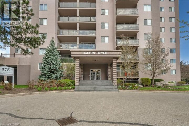 Property Photo: 975 Warwick Court 310 ON L7T 3Z7