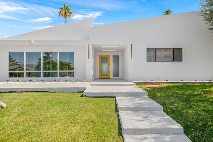 Property Photo:  72645 Skyward Way  CA 92260 
