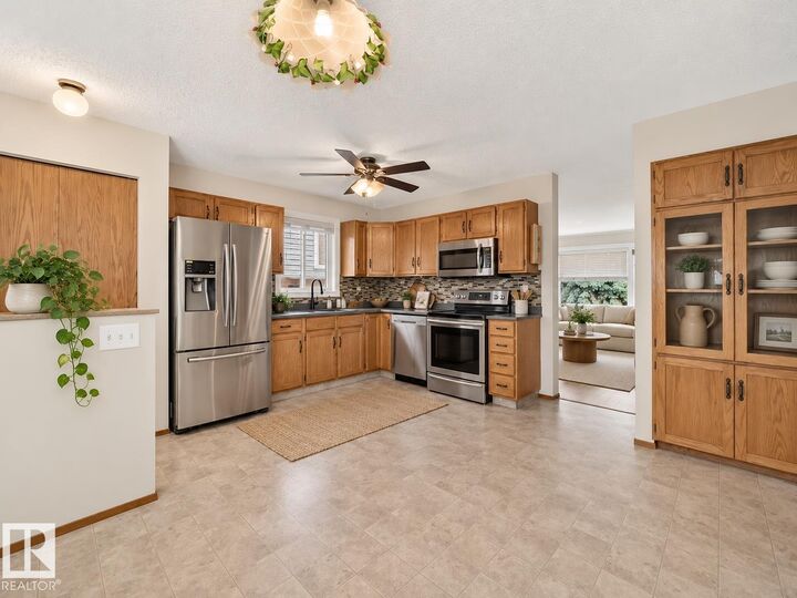 Property Photo:  14519 32 Street NW  AB T5Y 2L2 