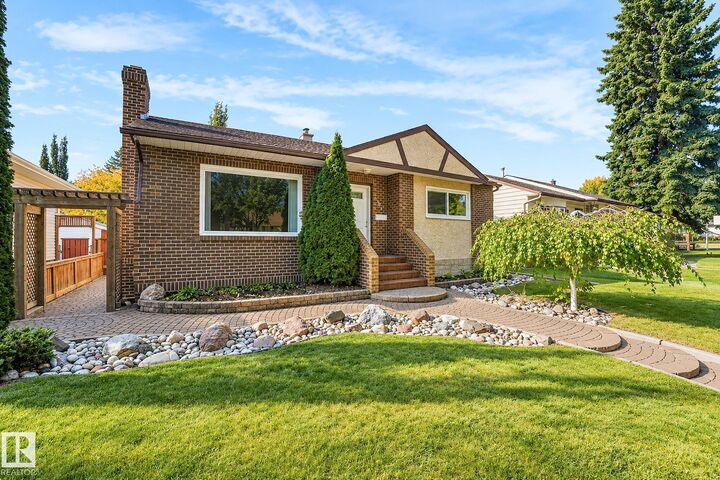Property Photo:  10912 146 Street NW  AB T5N 3B1 