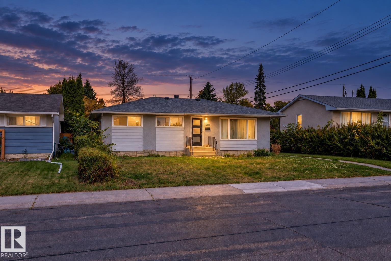 Property Photo:  16110 82 Avenue NW  AB T5R 3S4 