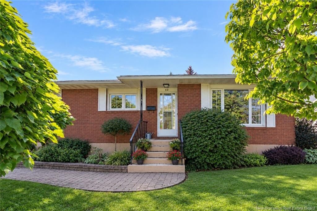 Property Photo:  62 Ayer Avenue  NB E1C 8J8 