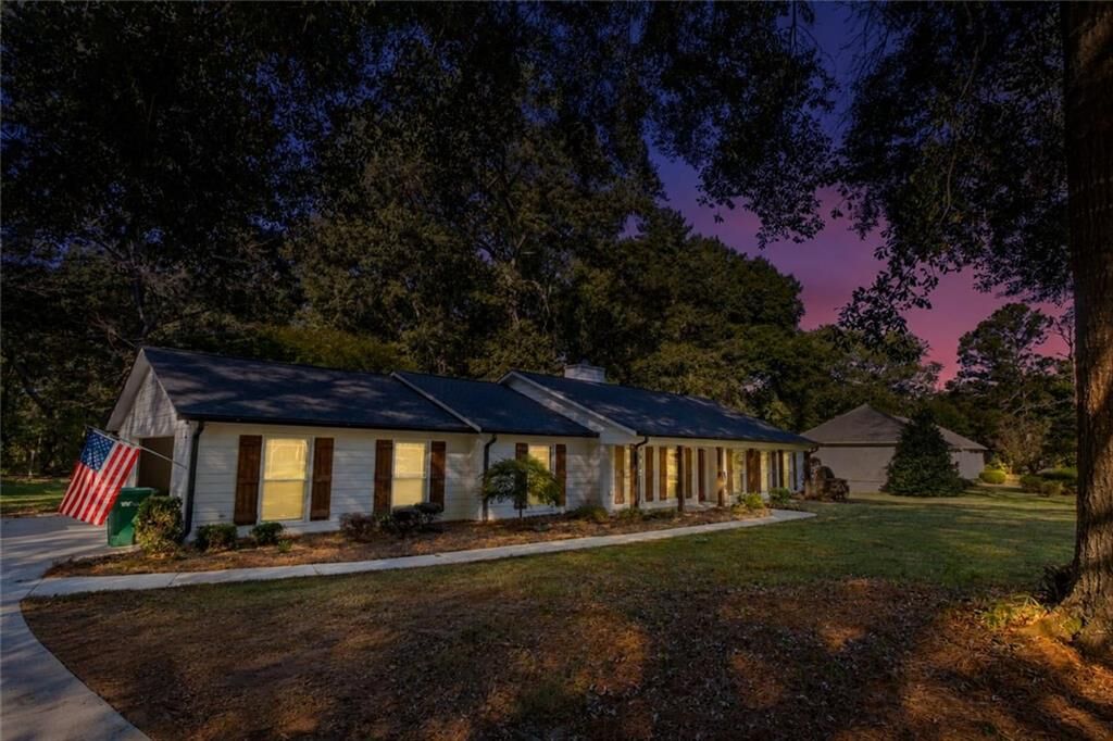 Property Photo:  166 Azalea Farms Road  GA 30025 