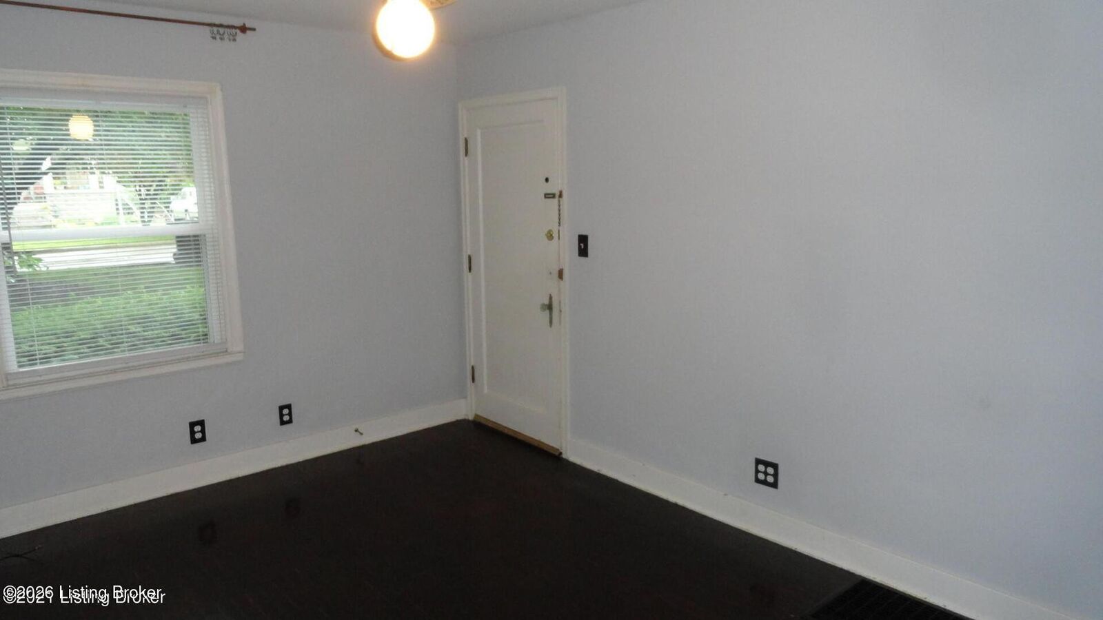 Property Photo: 127 Kennedy Ave 2 KY 40206