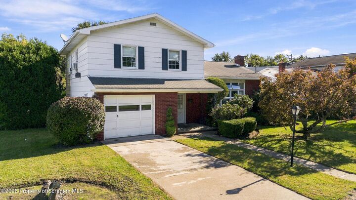 Property Photo:  105 Jermyn Street  PA 18519 