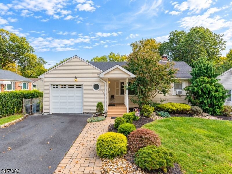 Property Photo:  1090 Milton Blvd  NJ 07065 