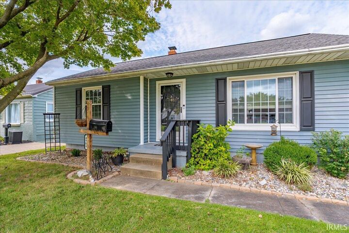 Property Photo: 4908 Sweetser Avenue IN 47715-5775