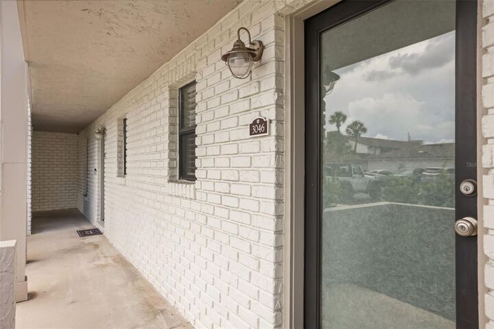 Property Photo: 3046 Plaza Terrace Drive 3046 FL 32803