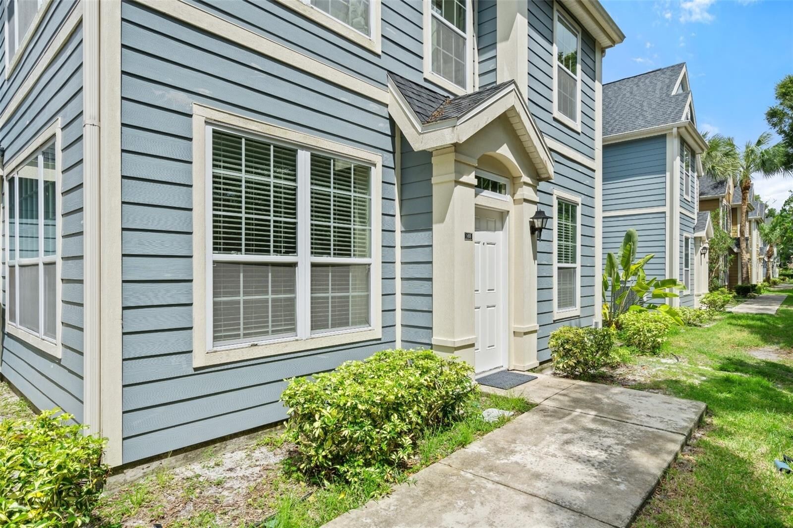 Property Photo:  5561 Rosehill Road 103  FL 34233 