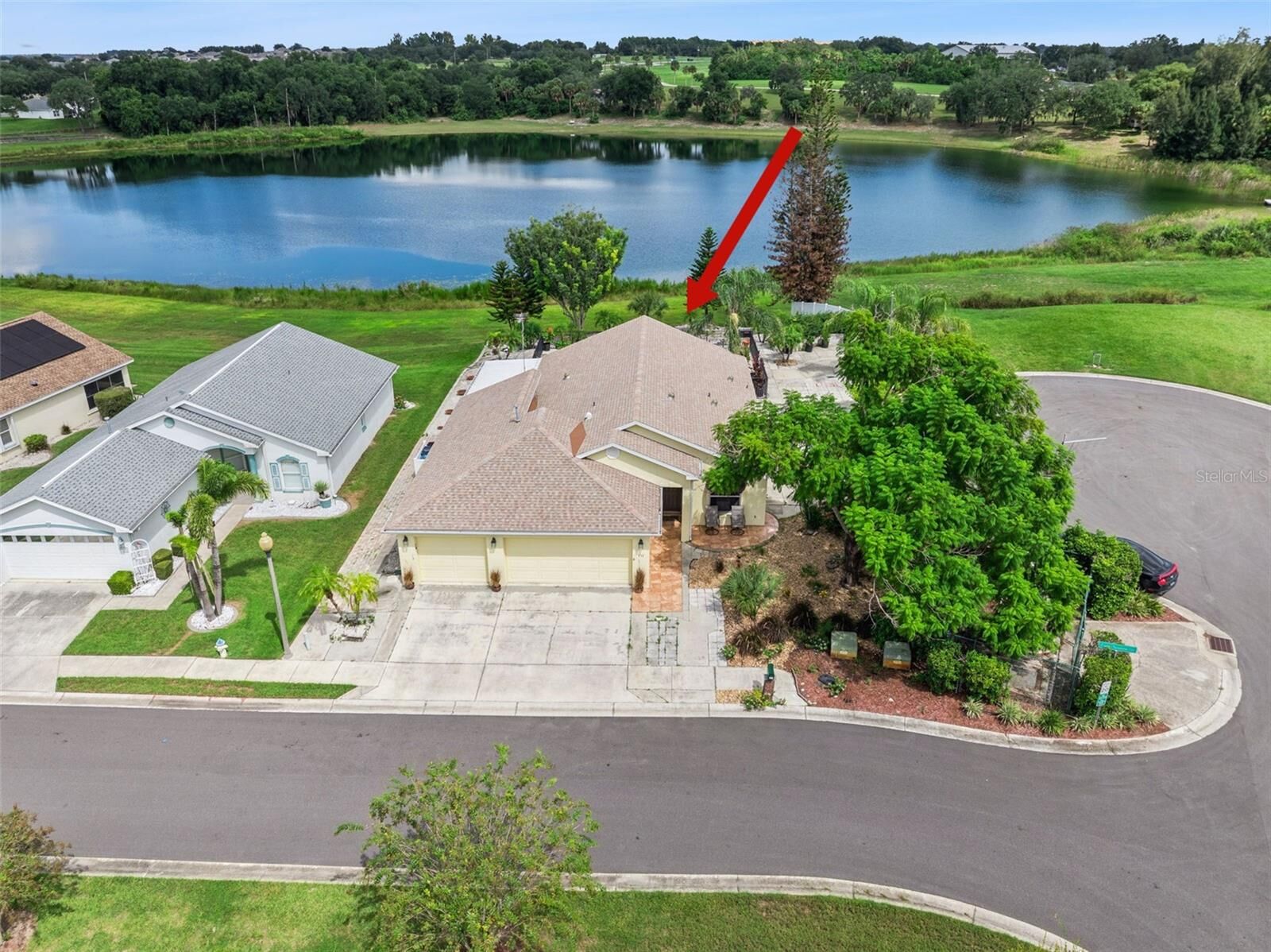 Property Photo:  452 Lake Suzanne Drive  FL 33859 