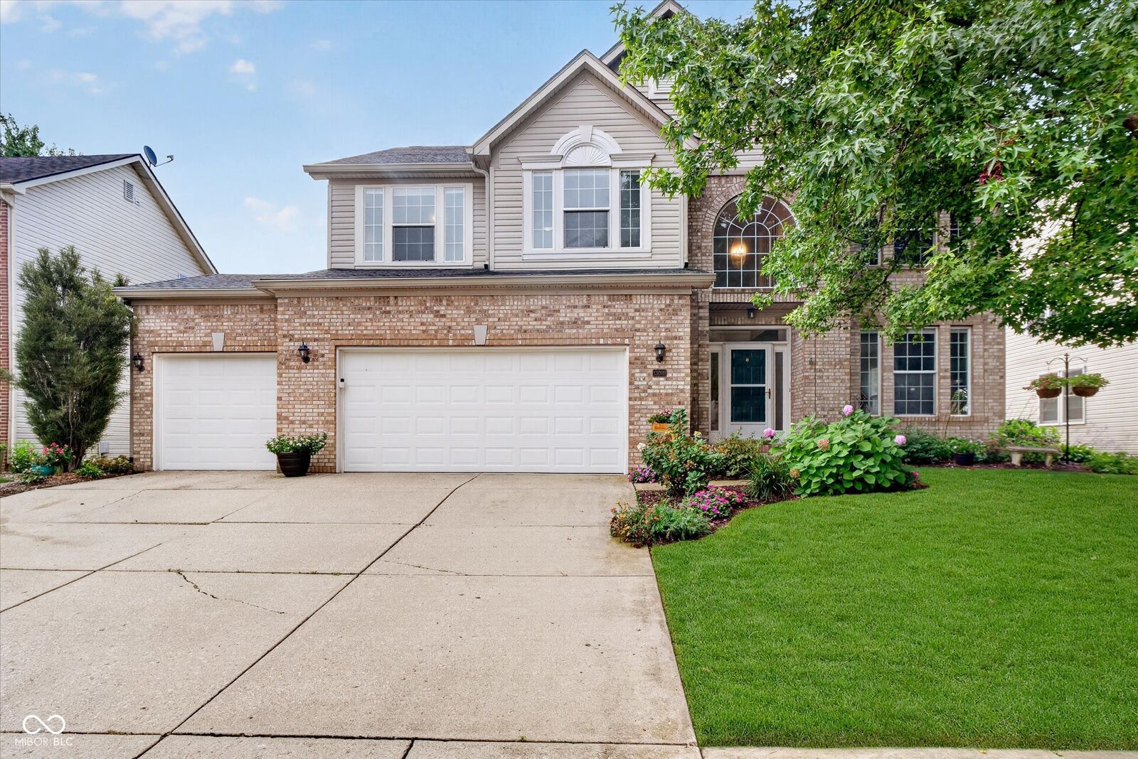 Property Photo: 13209 Aquamarine Drive IN 46033
