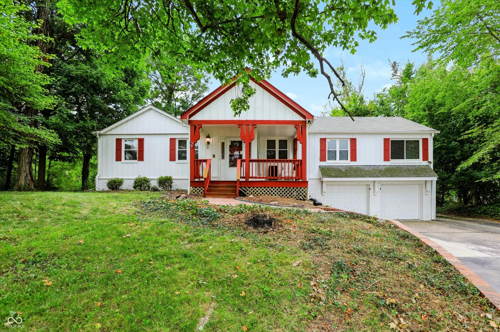 Property Photo:  2633 E Smoky Row  IN 46032 