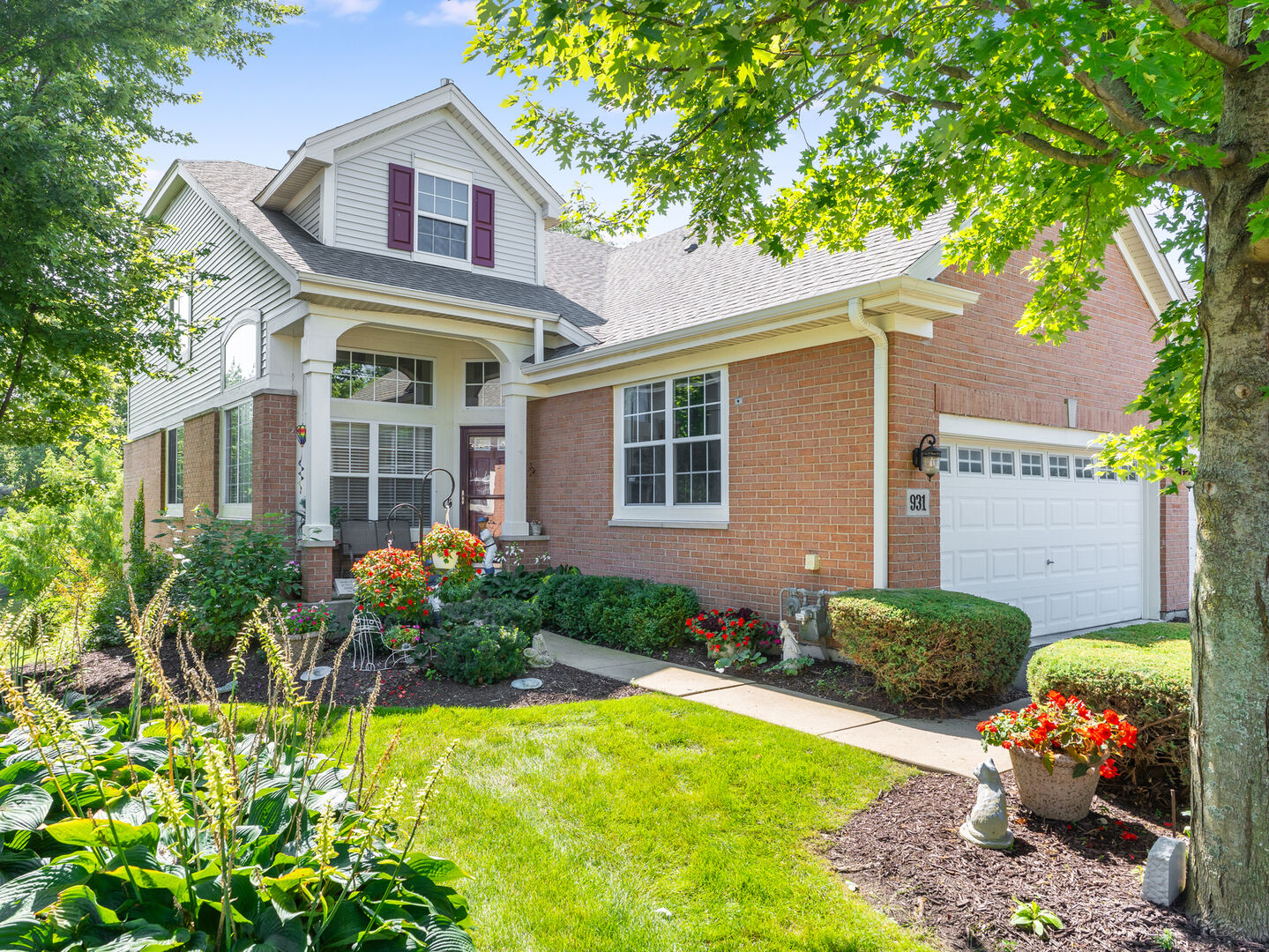 Property Photo: 931 Winners Cup Court IL 60565
