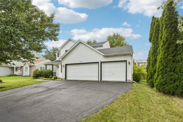 Property Photo: 1806 Midday Drive IL 60099