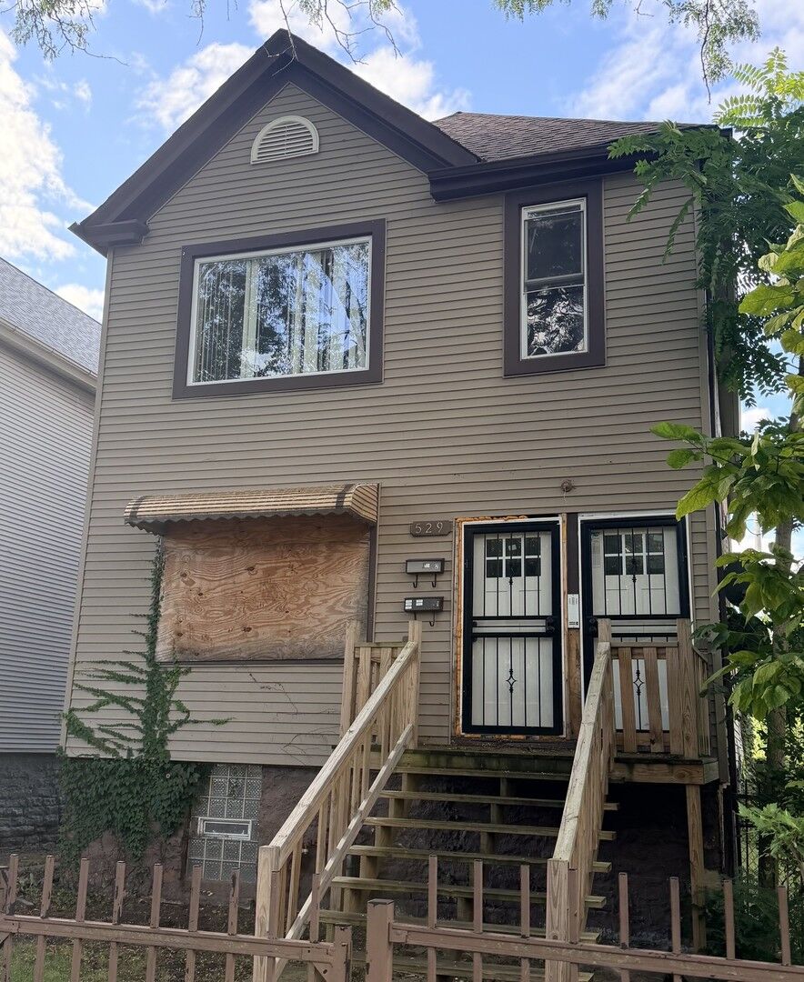 Property Photo:  529 W Englewood Avenue  IL 60621 